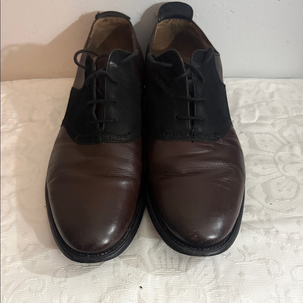 Elegant Two-Tone Men's Oxfords
